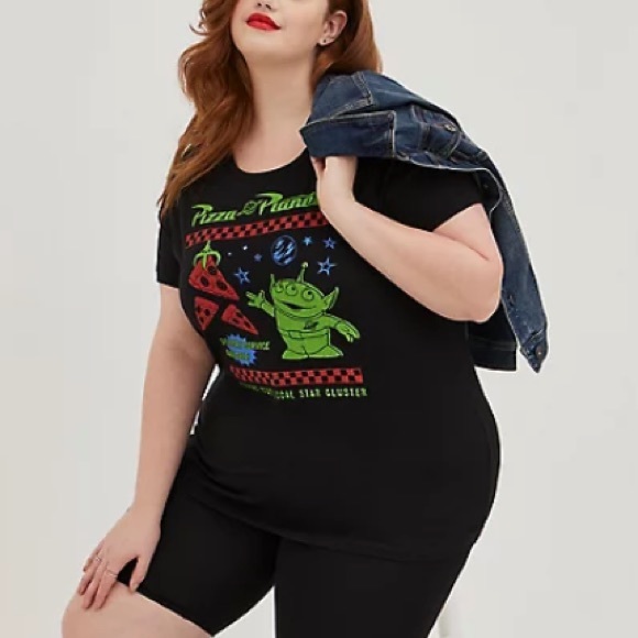 TORRID NWT DISNEY TOY STORY PIZZA PLANET RINGER TOP - BLACK - Picture 2 of 6